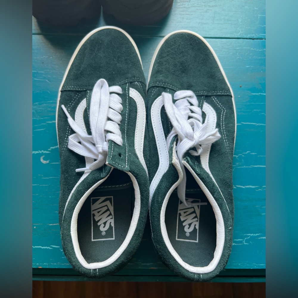 9.5 Vans never worn